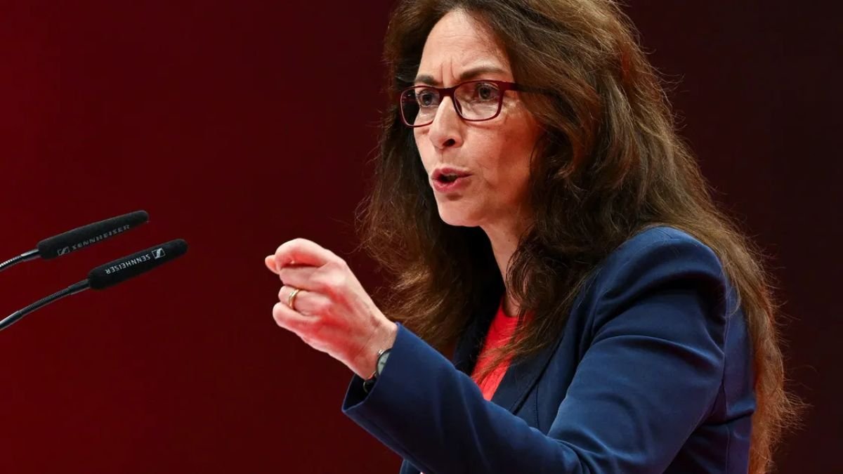 DGB beruft Kevin Kühnert und Ricarda Lang in eigene Rentenkommission